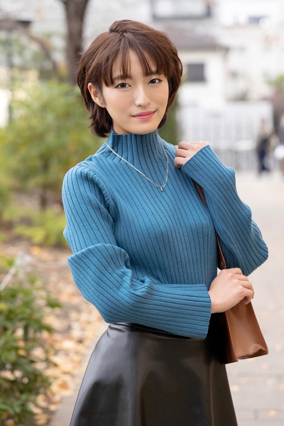 【バッキバキ筋肉！！】スレンダー彫刻ボディ若妻26歳。鍛え上げられた膣圧MAX筋肉マ○コで感じまくる最高のオイリーマッスル中出しファック！！【無限大ハードピストン地獄！！】  パッケージ