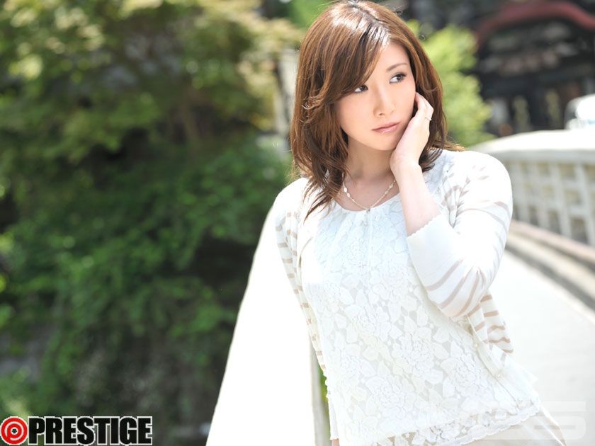 人妻不倫温泉 11 【MGSだけの特典映像付】 +16分  パッケージ