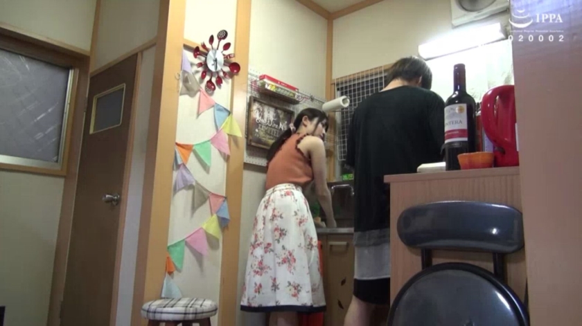 ゲスの極み映像 人妻37人目 結婚2年目のスレンダー巨乳妻の初浮気SEXを盗撮！  パッケージ