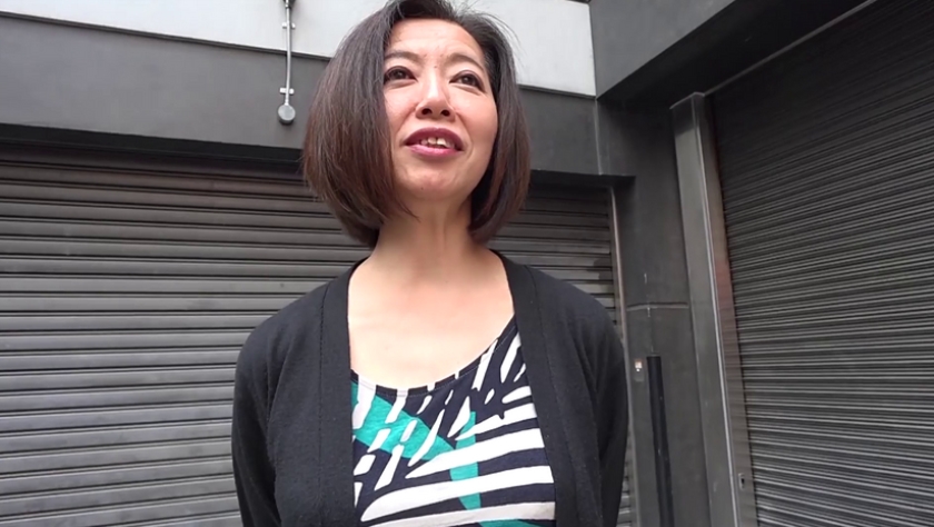 かえで (53) 中出し熟女  パッケージ