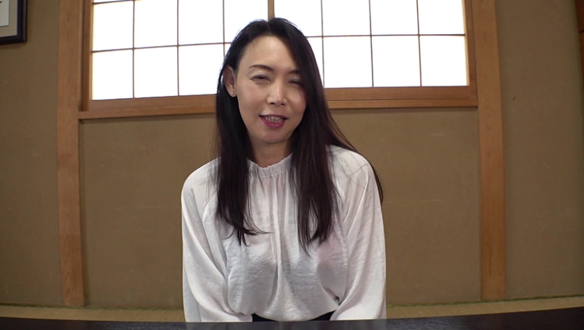 月野まどか 52歳 中出し熟女  パッケージ