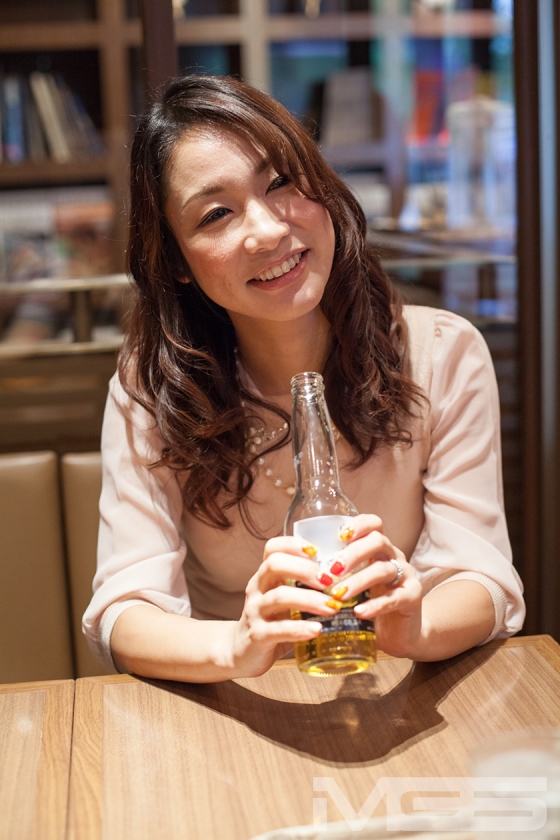 不倫したいシロウト人妻 恋愛というよくわからない魔力を餌に女であることを捨てきれない人妻との既婚者ドキュメント  パッケージ