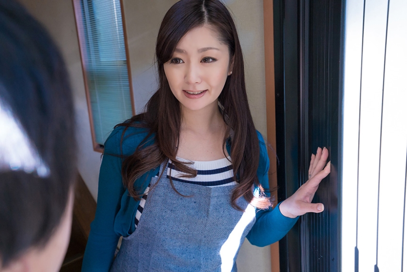 欲求不満の人妻に素股をお願いしたら愛液でヌルっと滑って生挿入！そのままミスって生中出し  パッケージ